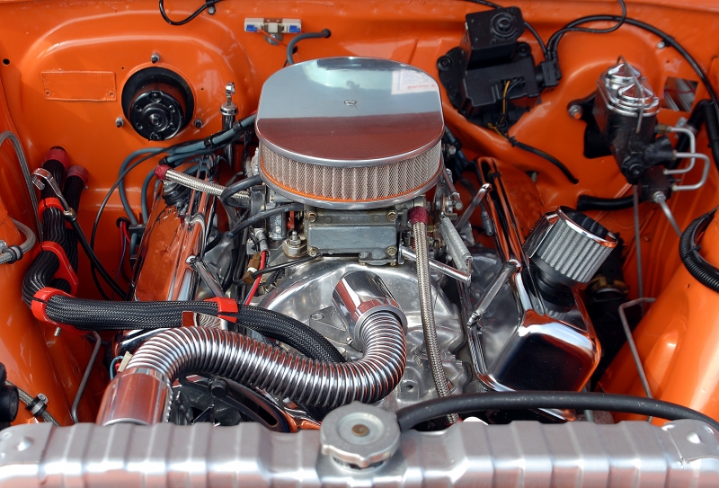 garagiste-NICE-min_car-engine-1738309